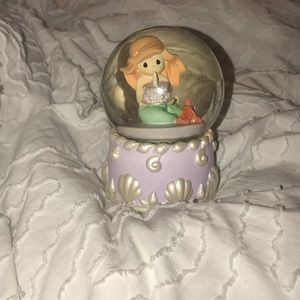 Italian princess Ariel snow globe
